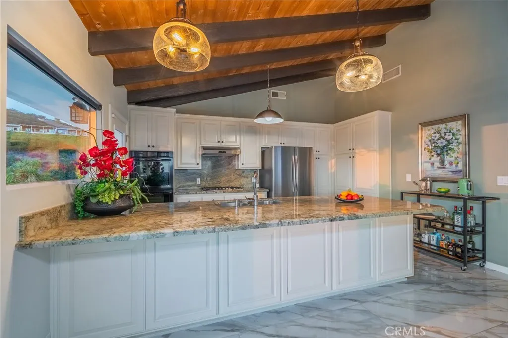 2817 N Mountain, Claremont, California 91711 home-pic-11